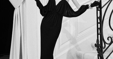 Три гості Венеційського кінофестивалю випадково вийшли на червону доріжку в однакових сукнях