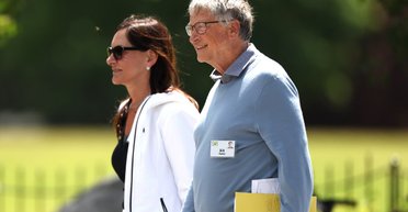 У Білла Гейтса відповіли на чутки про заручини з новою дівчиною