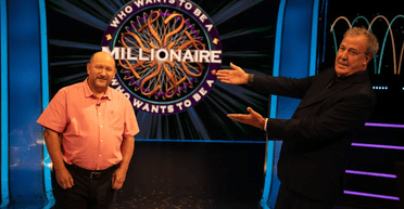 "Було приємно": переможець "Хто хоче стати мільйонером" роздав частину своїх статків (фото)