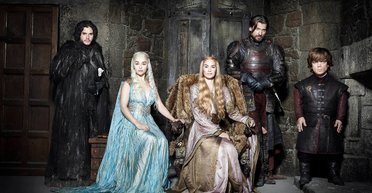 От 500 долларов до 20 тысяч: на аукционе продают одежду, оружие и реквизит из "Игры престолов" (фото)