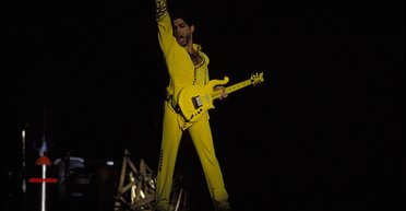 Знамениту жовту гітару Принца буде продано за рекордні 600 тисяч доларів (фото)