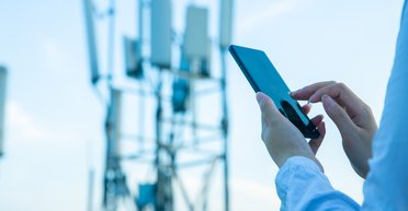 Як довго мобільний зв'язок працюватиме під час блекауту: фахівець з кібербезпеки дав відповідь