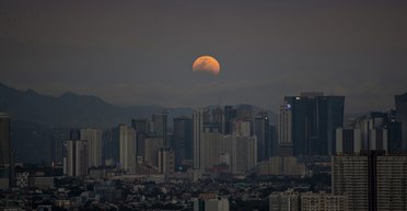 Такого не увидишь еще 2 года: полное лунное затмение 2026, появились фотографии (фото)