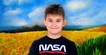 "Дайте мені хоча б п'ять гранат". Iсторія війни 10-річного художника Максима Бровченка