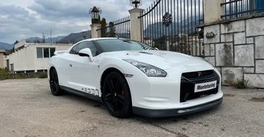 Старий Ford перетворили на копію культового японського суперкара (фото)