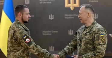 РФ втратила 1 млн солдатів: Сирський нагородив бійців ЗСУ, які знищили найбільше окупантів (фото)