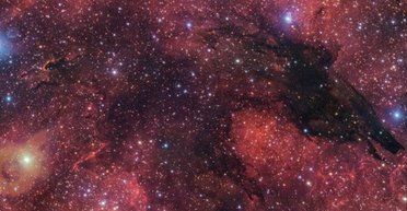 Астрономи побачили в глибокому космосі "вовка, що гарчить": що це за темна порожнеча (фото)