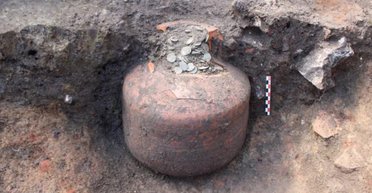 Археологи виявили 1800-річний величезний скарб римських монет: сховали не просто так (фото)