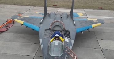 Чорний МіГ-29: у Повітряних силах ЗСУ з'явився винищувач у незвичайному камуфляжі (відео)