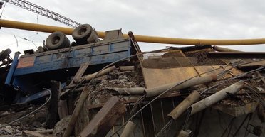 Заблоковано залізничний коридор Москва — Мінськ: у РФ обвалився міст, деталі (фото, відео)