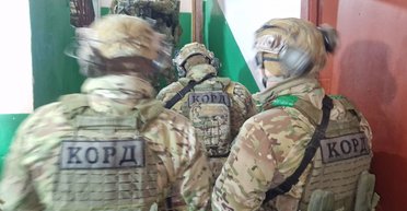 В Чернигове мужчина открыл огонь из автомата посреди улицы: все подробности и фото