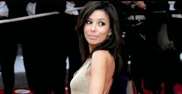 Єва Лонгорія пригадала, як вийшла на червону доріжку в сукні за 40 доларів (фото)