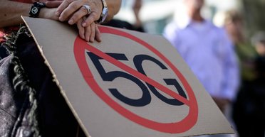 Шапочка из фольги пригодится: ученые уверены, что сети 5G таки вредят здоровью