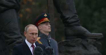 Ні армії, ні флоту: чому Путін мріє бути схожим на імператора Олександра ІІІ, але невдало його копіює