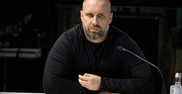 Фортификации стоят, чиновники работают: Синегубов опроверг слухи о бегстве из Харькова