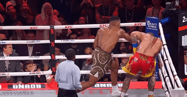 Результат боя Джошуа – Пол: поединок продлился шесть раундов и закончился нокаутом (видео)