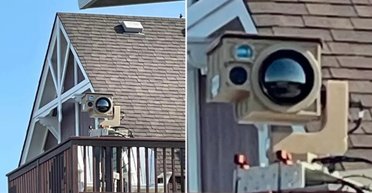 "Що це за штука": жінка поглянула на будинок свого сусіда і жахнулася (фото)