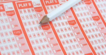 Мужчине приснился джекпот в лотерее, а когда он проснулся, то был шокирован: что произошло