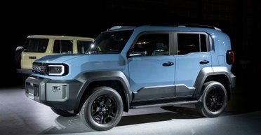 Дешевий позашляховик Toyota Land Cruiser FJ вперше показали на публіці (фото, відео)