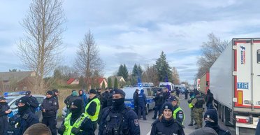 "Украина не готова сдавать позиции": какими могут быть последствия страйка в Польше (видео)