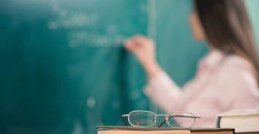 Хлопець помстився дівчині, публічно розкривши деталі її інтрижки з викладачем (фото)