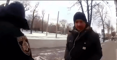 Машина сбила мужчину во время побега от ТЦК: он встал и побежал дальше, — соцсети (видео)