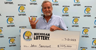 "Скоро повернуся за мільйоном": чоловік учетверте виграв великий приз у лотерею