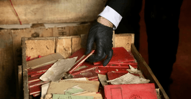 Для распространения идеологии: в Аргентине нашли 83 коробки с нацистскими материалами (фото)