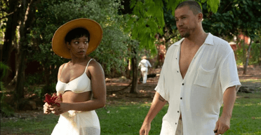 Между Агатой Кристи и островом Эпштейна: рецензия на фильм "Моргни дважды"