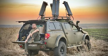 Адаптируются и выживают: как ВСУ воевать дронами несмотря на плотные средства РЭБ, — эксперт