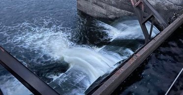 ЗС РФ атакували Печенізьке водосховище на Харківщині: з'явилися кадри влучання (відео)