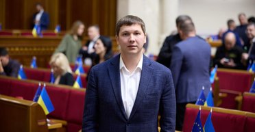 Минус один: народный депутат от "Слуги народа" Медяник хочет сложить мандат, — СМИ