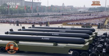 Китай показал "революционные" подводные дроны с ИИ: чем они особенно опасны