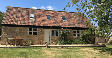 Владелец дома нашел в шкафу жуткую записку: что его удивило (фото)