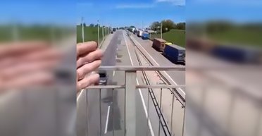 "Стоят все": в Украине началась забастовка дальнобойщиков из-за усиления мобилизации, — соцсети