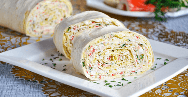 Швидкий рецепт: рулет із лаваша з крабовими паличками без майонезу