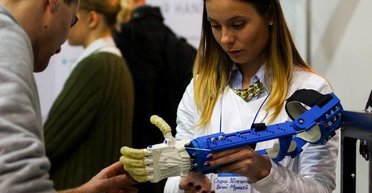 Подать руку. Как 3D-принтер помогает бойцам АТО