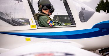 В Британии 10 украинских летчиков завершили начальную летную подготовку перед F-16 (фото)