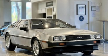 Культовая капсула времени: обнаружено авто из фильма "Назад в будущее" почти без пробега (фото)