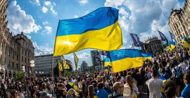 Обмеження консульських послуг: у ФРН заговорили про можливість поміняти паспорт на документ