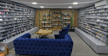 Мировой рекорд: житель Румынии собрал самую большую коллекцию мобильных телефонов (фото)