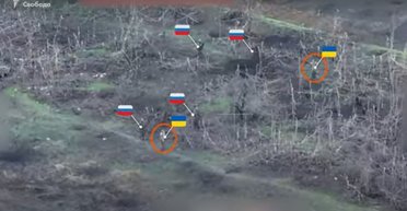 Прикрываются пленными бойцами ВСУ: ВС РФ применили новую тактику штурма позиций Украины (видео)