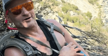 Під водоспадом знайшли чоловіка: як йому вдалося там вижити (фото)