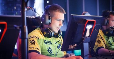 Скандал на весь світ: китаянку виключили з університету через "неналежний контакт" з українцем