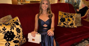 17-річна онука Трампа змінила на інавгураційному балу дві розкішні сукні (фото і відео)