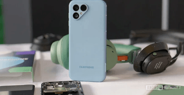 Топ-5 смартфонов со съемными аккумуляторами: модели от Samsung, Nokia, TCL (фото, видео)