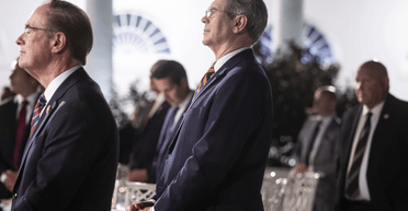 "Наб'ю тобі пику": міністр фінансів США втрапив у скандал на елітній вечірці