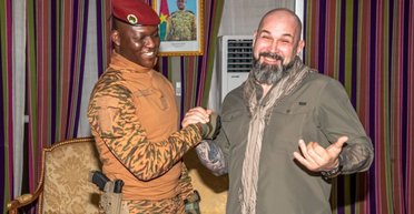 Охраняли хунту в Африке: наемники из ЧВК "Медведи" вернулись в РФ из-за наступления ВСУ (фото)