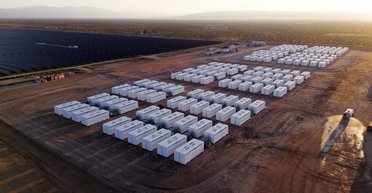 Мегабатареї в Україні врятують від блекаутів: чому ця технологія така важлива (фото)