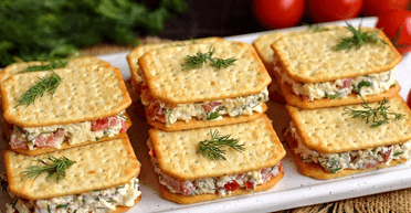 Закуска з копченого м'яса та вершкового сиру: швидко та смачно